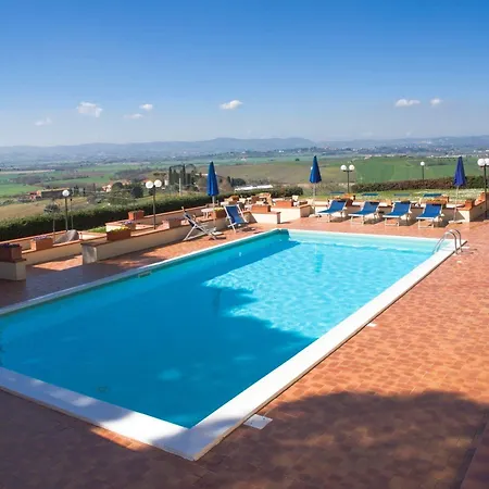 Relais Petrischio Aparthotel Farneta