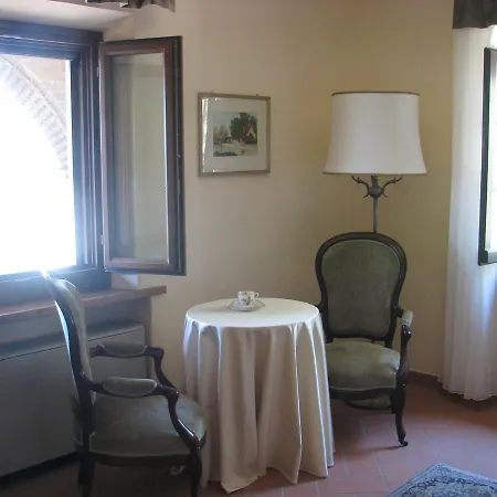 Relais Petrischio 4* Farneta